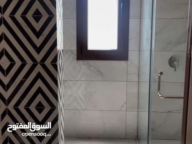 محل تجاري بحمامه ف سنتر زاوية الدهماني يصلح لي الانشطة تجاريه عادا مقاهي