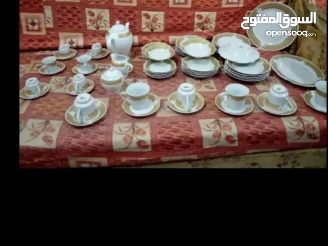 طقم صيني 62 قطعه. قابل للتفاوض