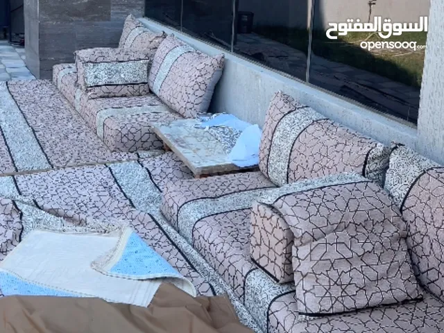اغراض للحديقه للبيع شبه جديده