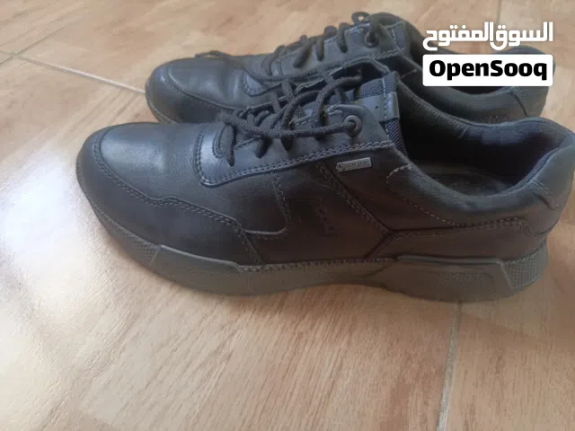 حذاء رجالي