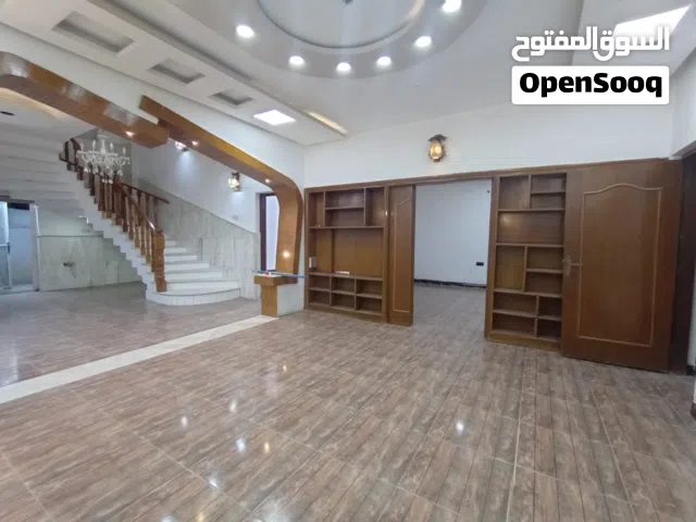 300 m2 More than 6 bedrooms Townhouse for Rent in Basra Other
