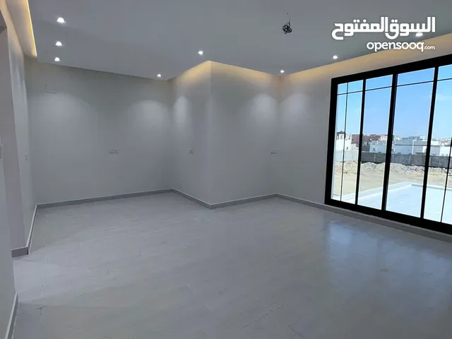 450 m2 3 Bedrooms Villa for Rent in Tabuk Al Nakhil