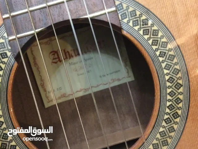 جيتار اصلي للبيع Guitar for sale original