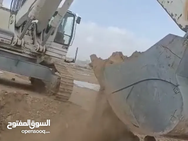 بوكلين جنزير  الماني نوع  Liebherr R984C