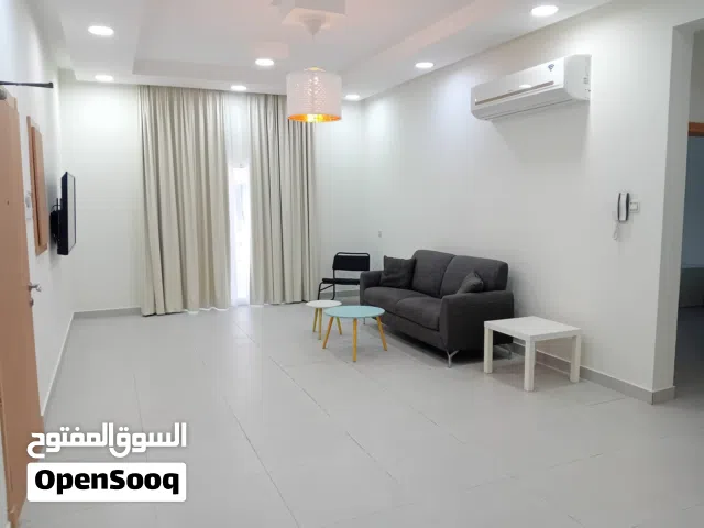 شقة مفروشة للإيجار في سار – غرفتين مع بلكونة وصالة واسعةFurnished 2 Bedroom Apartment with Balcony f