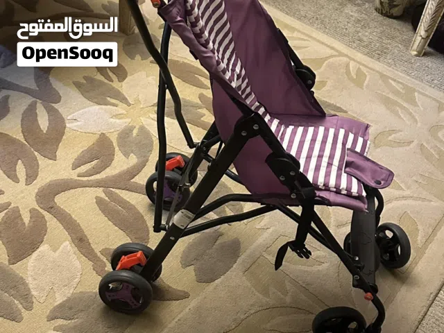 عربايه اطفال نظيفه استعمال بسيط جدا