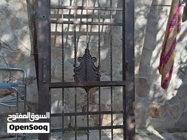 باب حديد خارجي تفصيل ثقيل