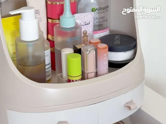 خزانة مكياج حجم كبير