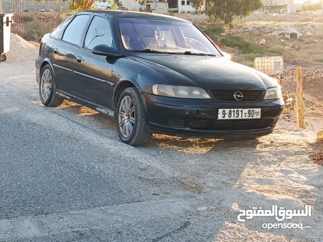 اوبل فكترا موديل 2002 نظيفه