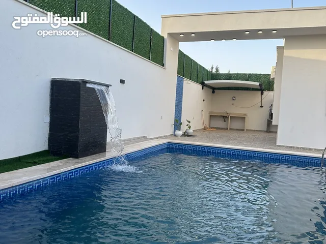 2 Bedrooms Chalet for Rent in Tripoli Ain Zara
