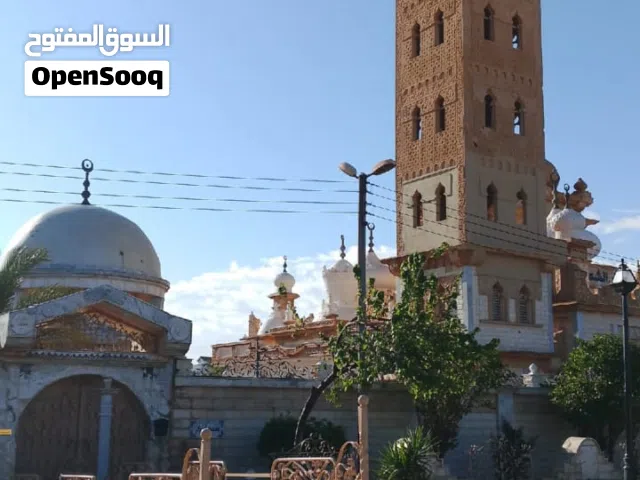 فيلا للبيع قطعه 500 مسقوف 300  3ديار ودار معيشه وصاله ومربوعه  وحميمن صيانه 2024 سعر البيع 1650000