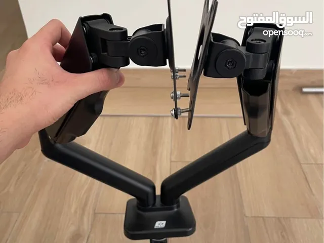 Double Monitor stand with wire management