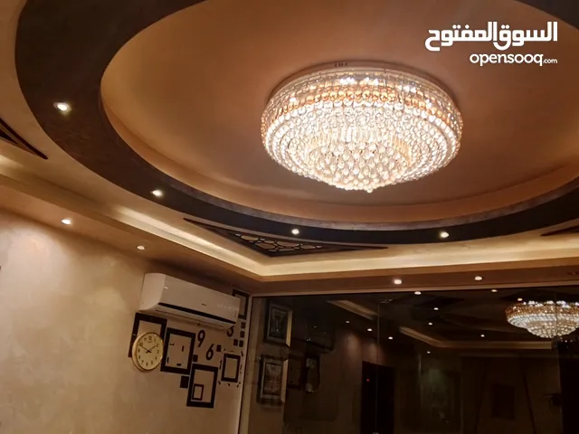 شقة من افخم ما يكون للبيع
