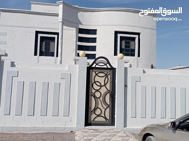 450m2 More than 6 bedrooms Villa for Rent in Buraimi Al Buraimi