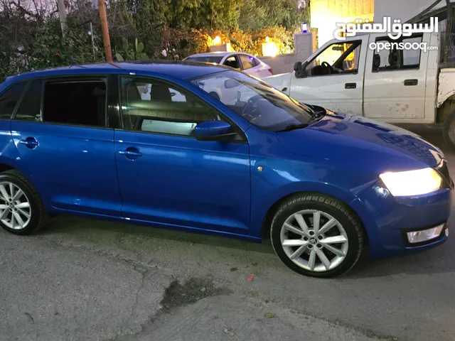 Used Skoda spaceback in Hebron