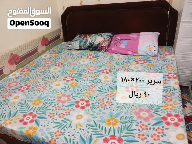 سرير،دولاب،ثلاجة،طباخة