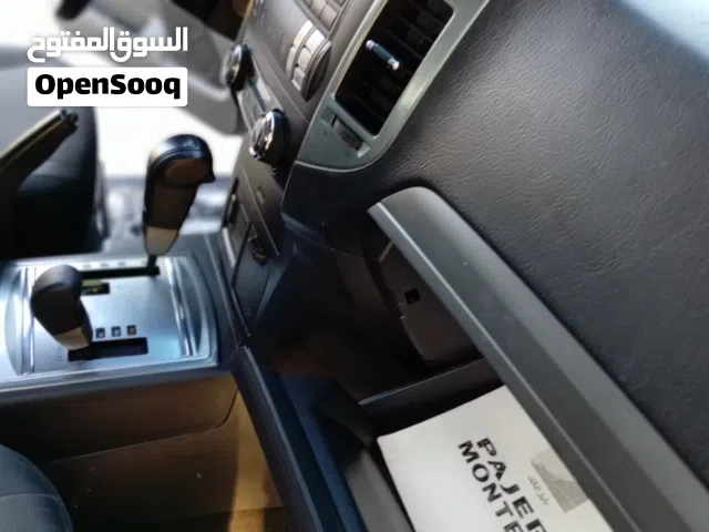 ميتسوبيشي باجيرو 2015 طراز 2016 بدون حوادث سيرفس وكاله مايحتاج اي مصاريف مسرفس بالكامل