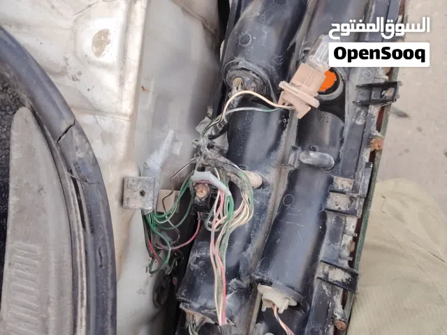 بك لايت مال شيزر كصيف نظيف بس جهه السايق بيه كسر بسيط الي يحتاجه يراسلني