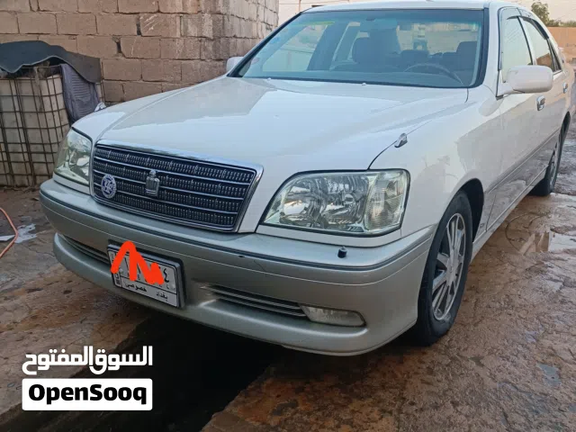 2003 تويوتا كراون Crown