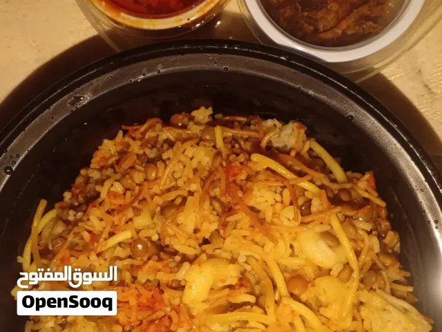 كشري مصري بأيادي عمانية