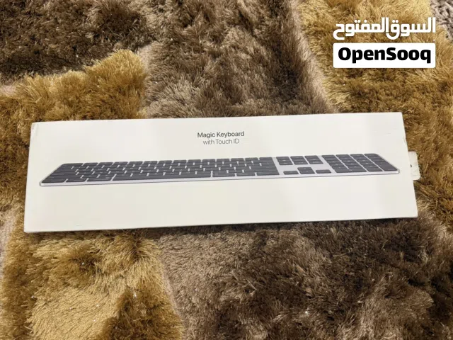 أبل ماجيك كيبورد الاصدار الجديد مع البصمة والضمان