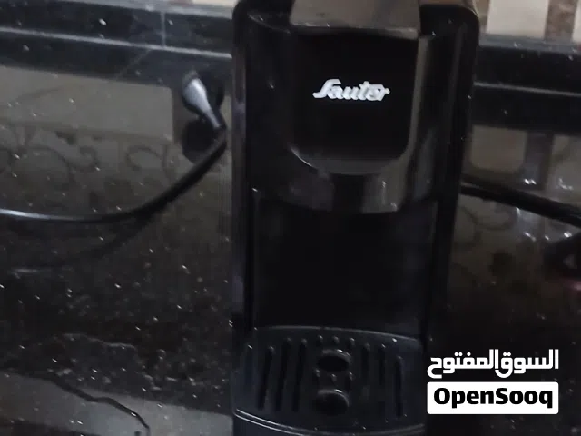 ماكينة قهوة اسبرسو سويسرية بحالة جيدة جدا بسعر قوي جدا
