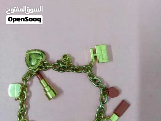 أساور للبيع جديدة و بحالة جيدة