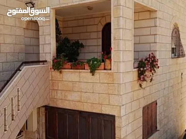 190m2 More than 6 bedrooms Townhouse for Sale in Hebron Beit Ummar
