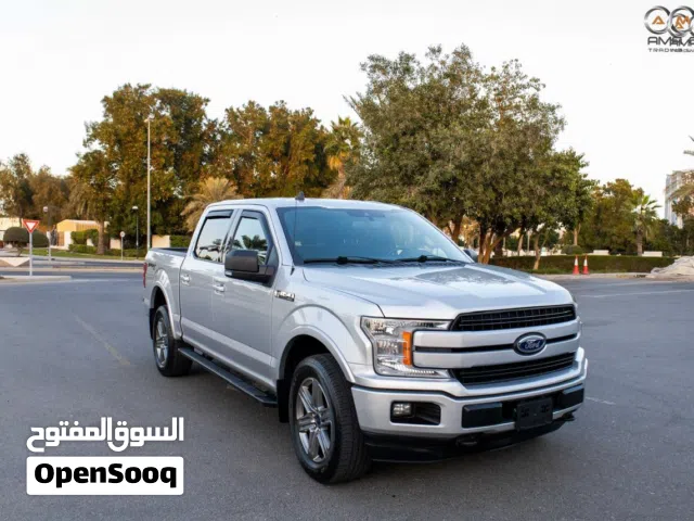 فورد إف 150 فضي XLT موديل 2019 الماكينة V8 بحالة ممتازه لا تشكو من اي اعطال
