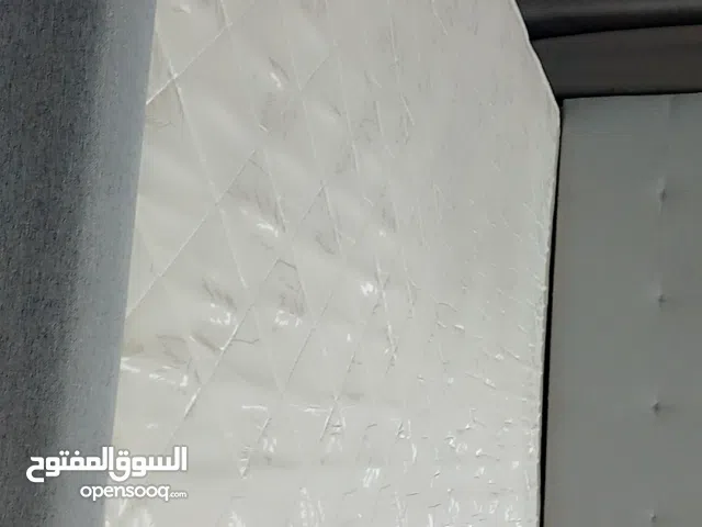 ماترس شبه جديد مقاس 150 ب200