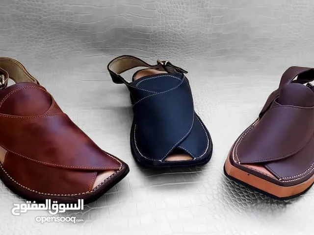 41 Casual Shoes in Taiz