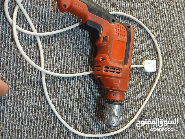 جهاز ثقب او دريل بحالة ممتازة
