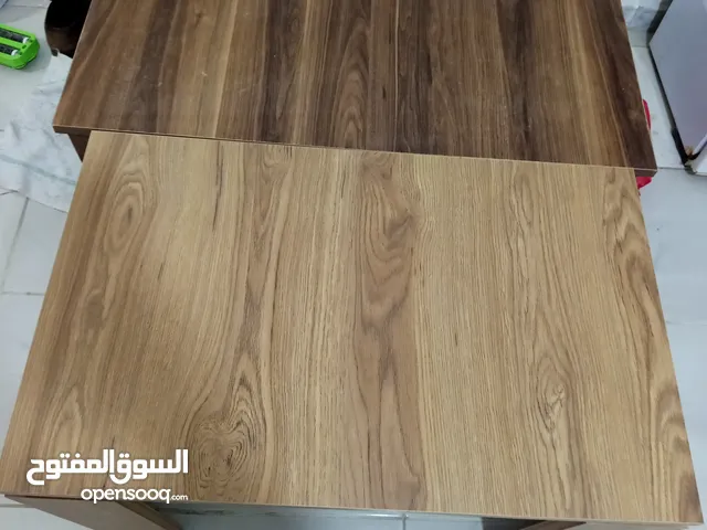 طاولات خشب