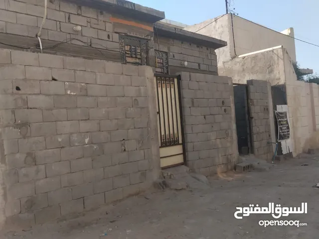 200 m2 More than 6 bedrooms Townhouse for Sale in Basra Amitahiyah