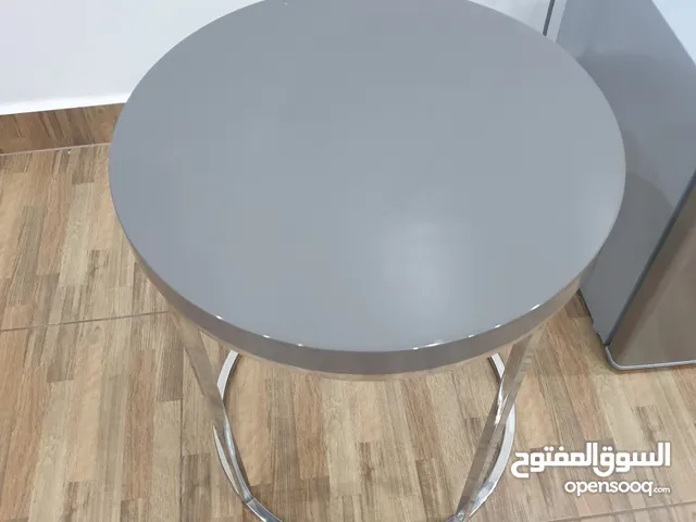 للبيع طاولة صغيره