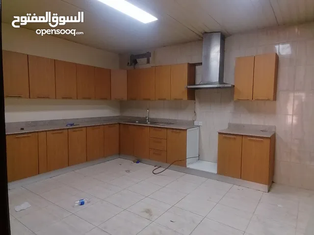 الايجار فيلا في الحد قريب من جميع الخدمات