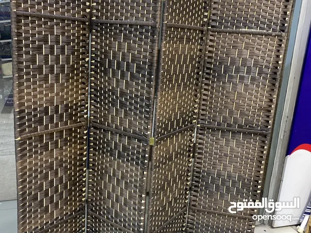 بارتشن قش مع خشب راتان