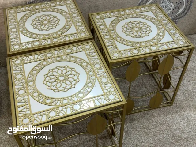 طاولات ضيافه نظيفه جدا للبيع