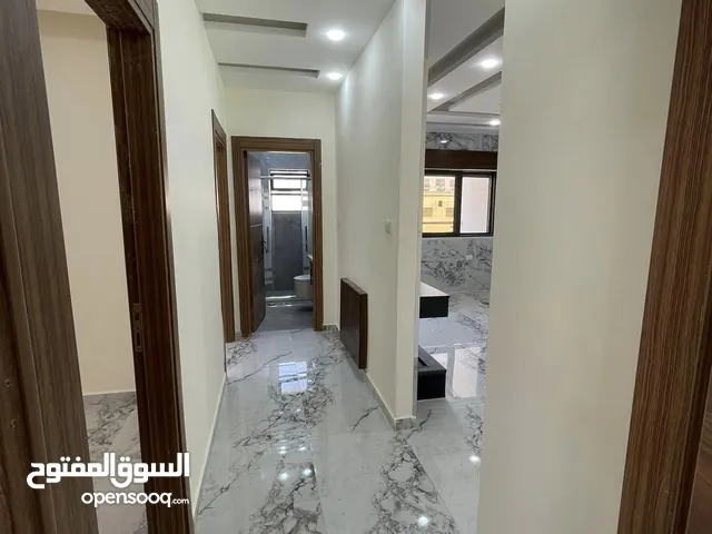 شقة جديده فاخره ومميزه للبيع في الجبيهه معفاه من رسوم التسجيل