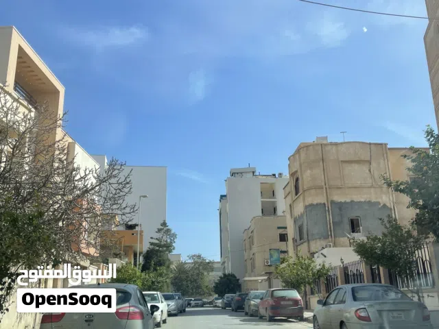 750 m2 More than 6 bedrooms Villa for Sale in Tripoli Al-Nofliyen