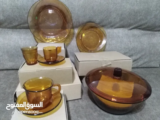 طاقم صحون جديد