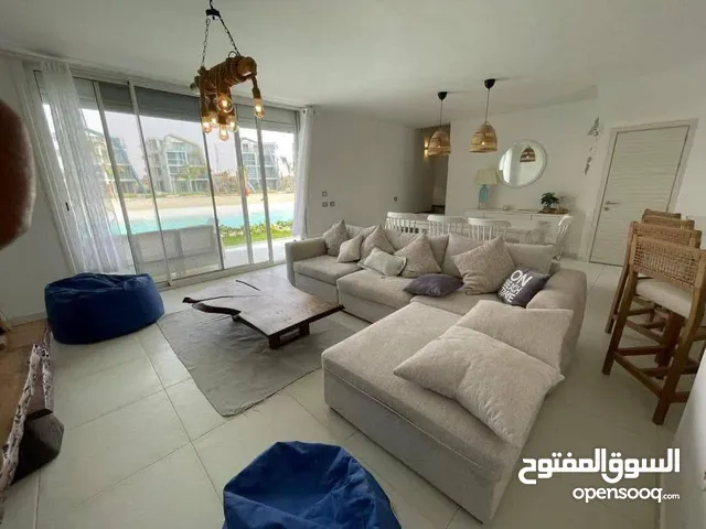 \ شاليه ارضي بجاردن لقطه متشطب بالكامل ب فيوو علي البحر دايركت ب قرية فوكا باي الساحل الشمالي