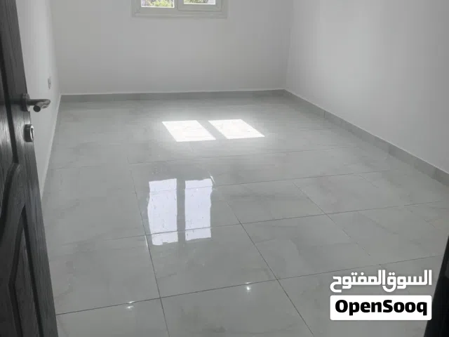 للإيجار شقق غرفتين بنايه جديده ميدان حولي عوائل