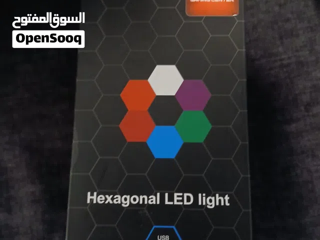 السلام عليكم اضاءة للبيع استعمال نضيف من قيمينق سنتر واخدها سعرها 180لتواصل واتس اب فقط.او عبر رسائل