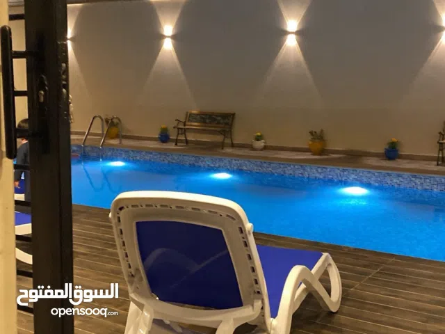 فني احواض سباحة وشلالات