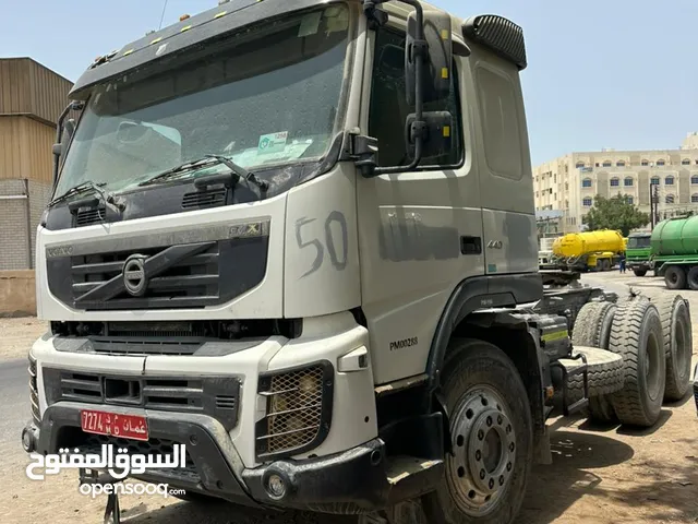 Volvo trailer head in good condition Model 2013 فولو راس تريله بحالة جيدة موديل 2013
