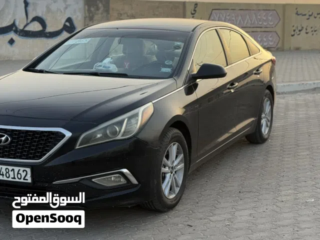 2016 هيونداي سوناتا Standard