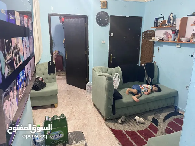 شقة مفروشة للإيجار بحولي قطعة 1 لمدة شهر او شهرين من 5/27 الي 7/27