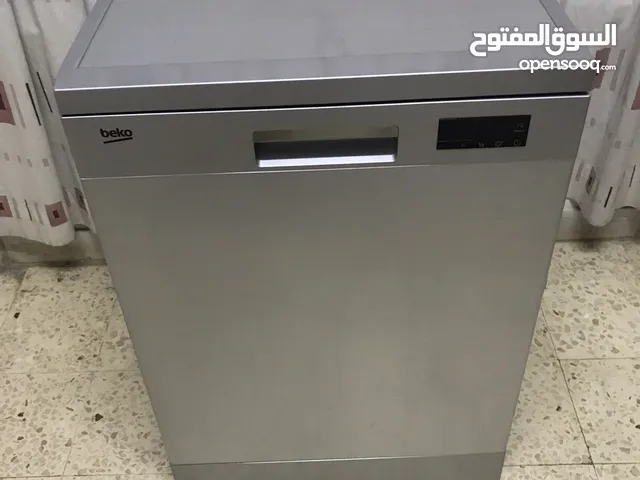 جلاية بيكو لون سلفر 6 برامج 14 طقم نظيفة بحالة ممتازة