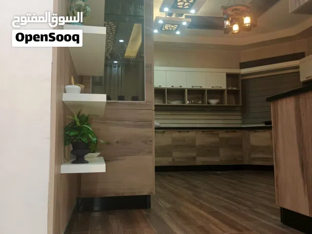 شقة للايجار متوفر مفروش ومفرغ